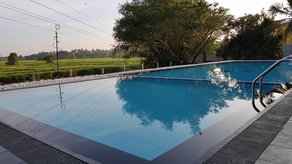 Grand Riverine Bed & Breakfast Kotugoda ภายนอก รูปภาพ