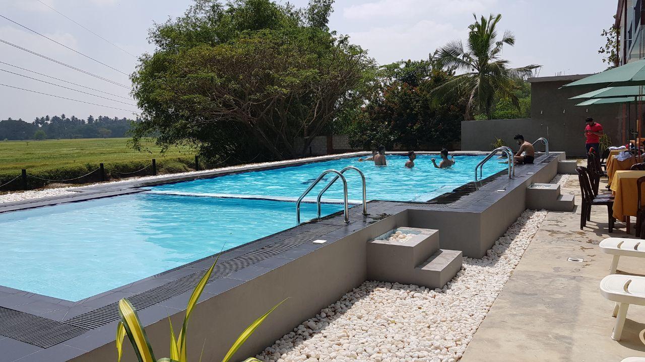 Grand Riverine Bed & Breakfast Kotugoda ภายนอก รูปภาพ